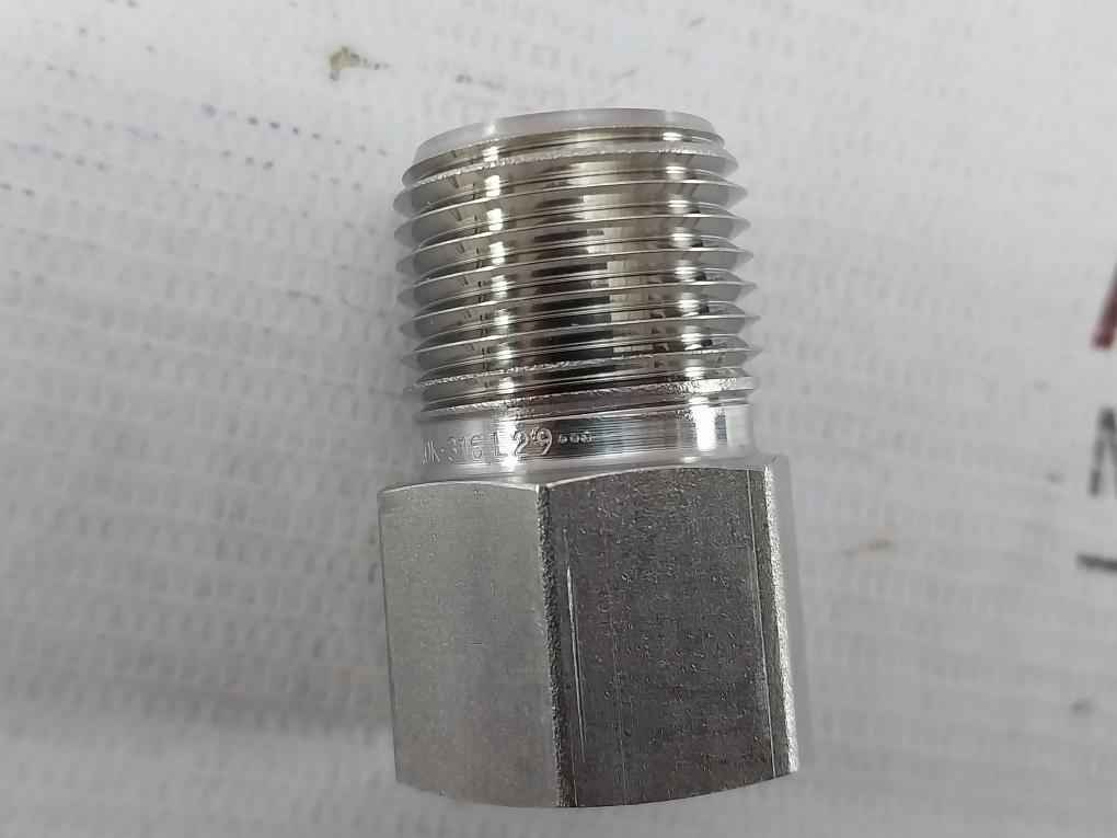 Lot Of 2X Swagelok 316 L29 Tube Adapter Wcr-480-30