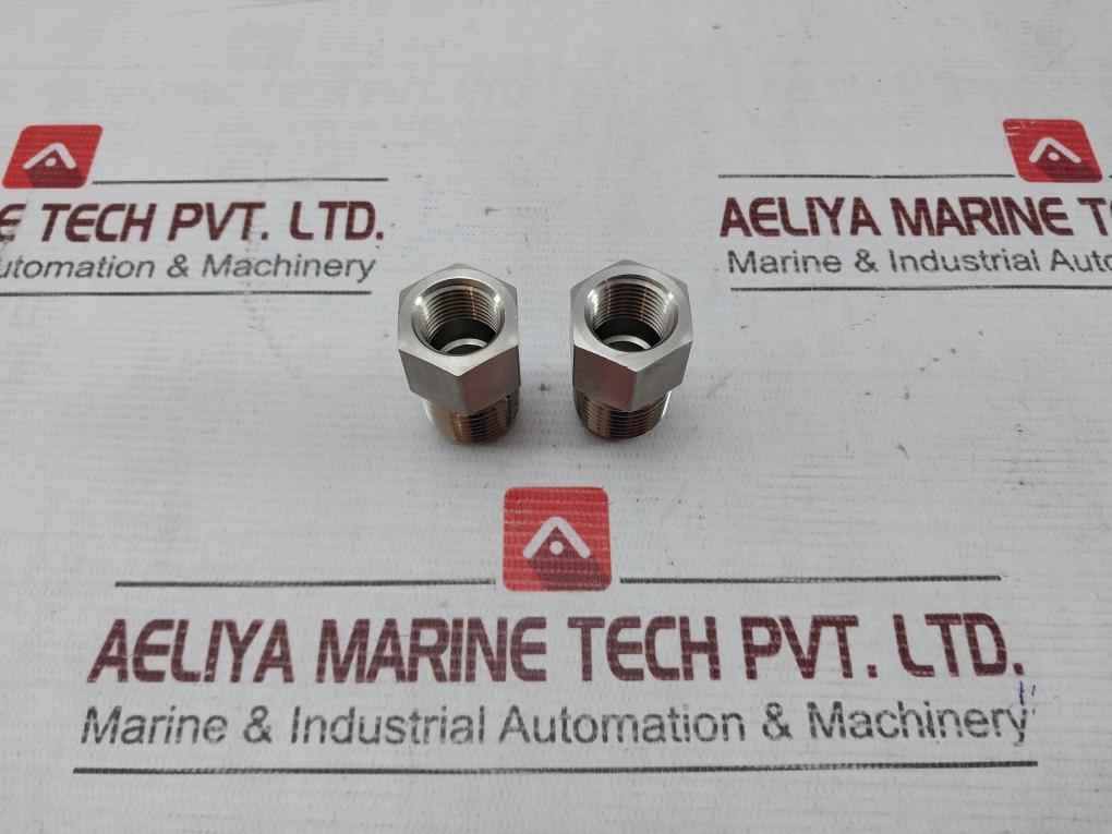 Lot Of 2X Swagelok 316 L29 Tube Adapter Wcr-480-30