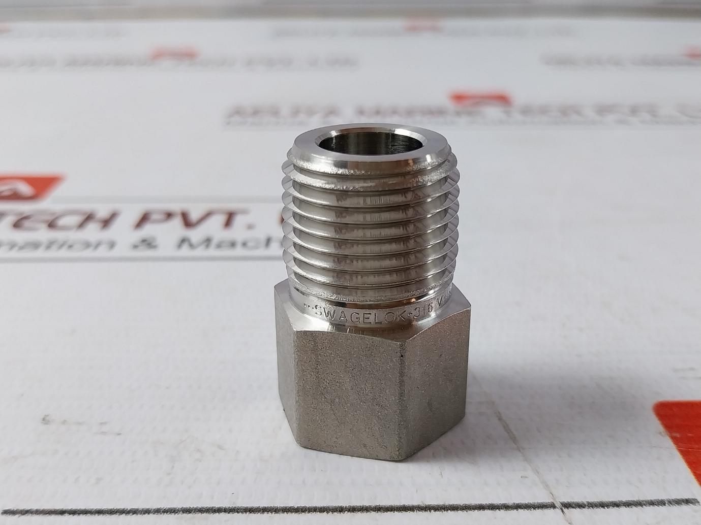 Lot Of 2X SWAGELOK 316 VNK Straight Male NPT Connection Tube Fitting WCR-480-30