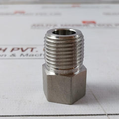 Lot Of 2X SWAGELOK 316 VNK Straight Male NPT Connection Tube Fitting WCR-480-30