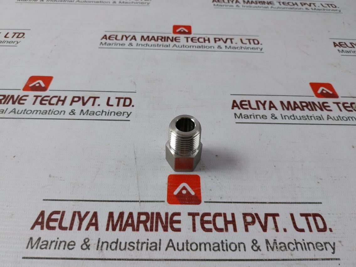 Lot Of 2X Swagelok 316 Vnk Straight Male Npt Connection Tube Fitting Wcr-480-30