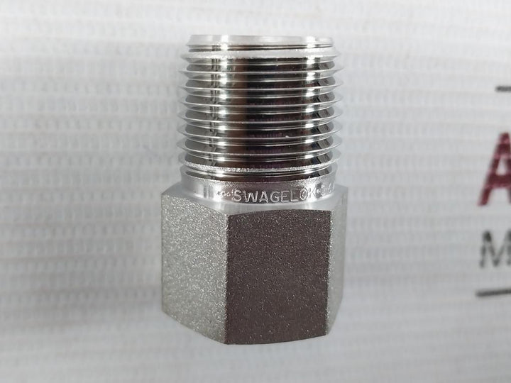 Lot of 2X SWAGELOK 316 WML Tube Adapter WCR-480-30