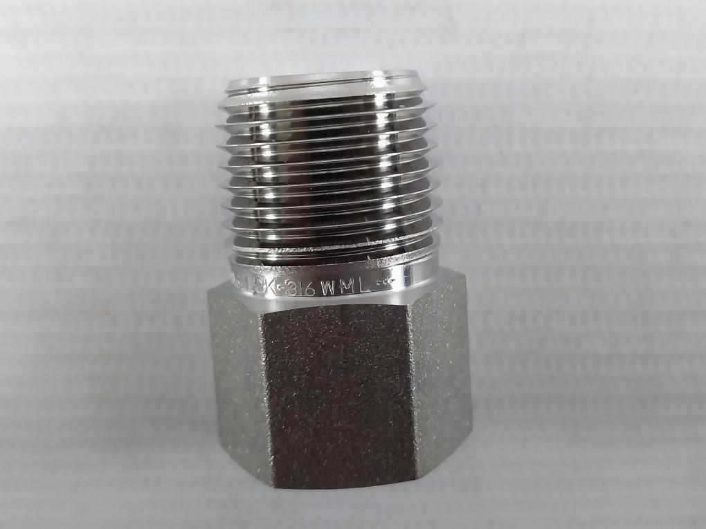 Lot of 2X SWAGELOK 316 WML Tube Adapter WCR-480-30