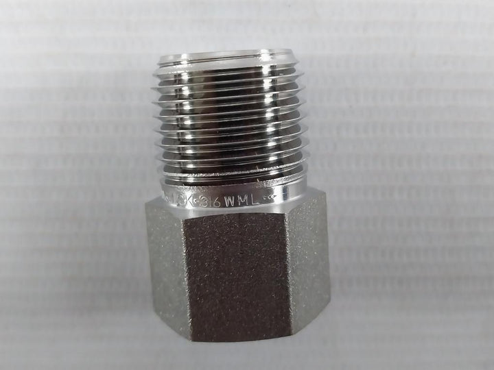 Lot of 2X SWAGELOK 316 WML Tube Adapter WCR-480-30