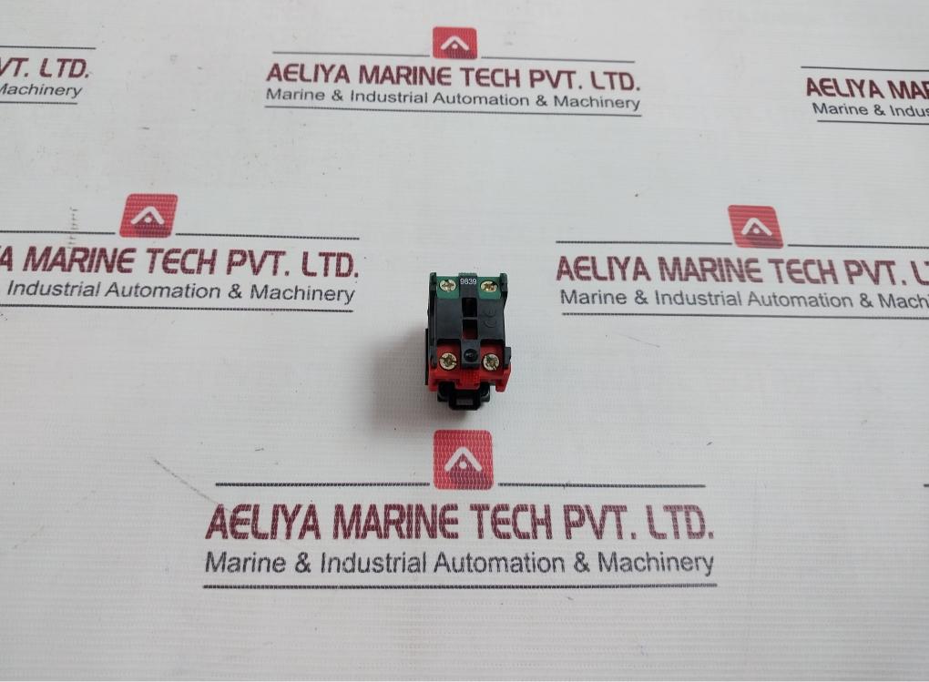 Lot Of 2X Telemecanique Dfsn11 Illum.Contact Block Max. 250V 2W