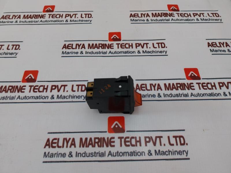 Lot Of 2X Tyco Electronics W33-s4B1Q-10 Circuit Breaker 50V Dc 10A