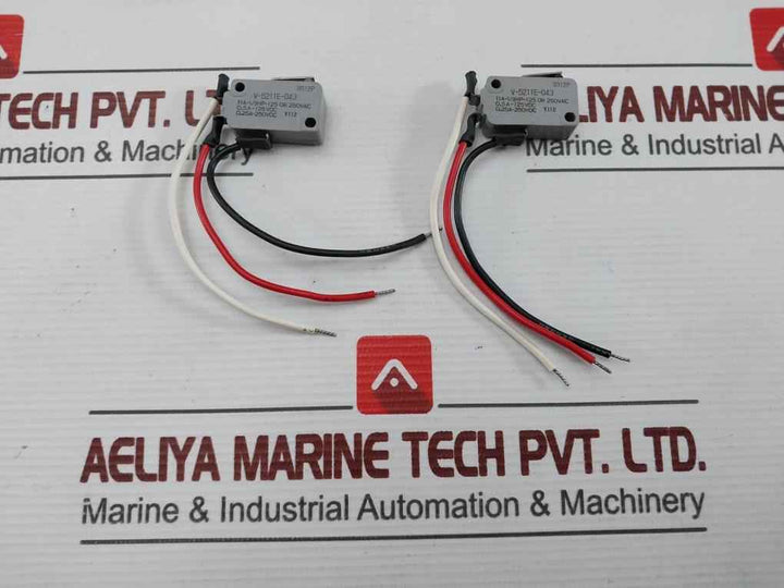 Lot Of 2X Yamatake-honeywell V-5211E-043 Microswitch For Anti-surge System 11A 2