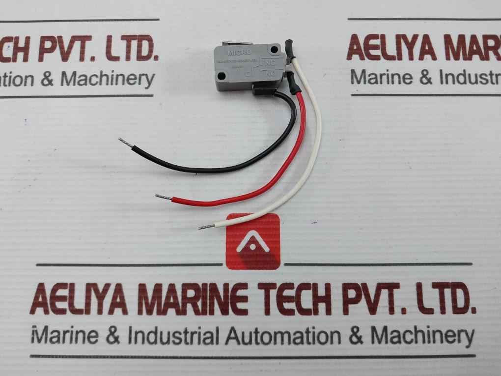 Lot Of 2X Yamatake-honeywell V-5211E-043 Microswitch For Anti-surge System 11A 2