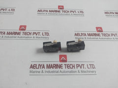 Lot Of 2X Z-15Gw22-b Omron Roller Lever Limit Switch