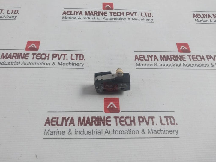 Lot Of 2X Z-15Gw22-b Omron Roller Lever Limit Switch