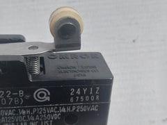 Lot Of 2X Z-15Gw22-b Omron Roller Lever Limit Switch