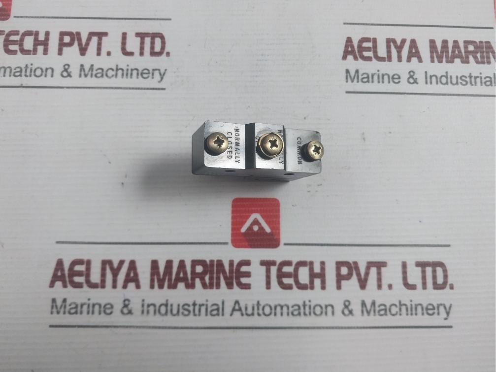 Lot Of 2X Z-15Gw22-b Omron Roller Lever Limit Switch