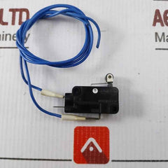 Lot Of 2x Omron D2mv-1l22-1c3 Miniature Basic Microswitch W/ Cable 125vac 1a