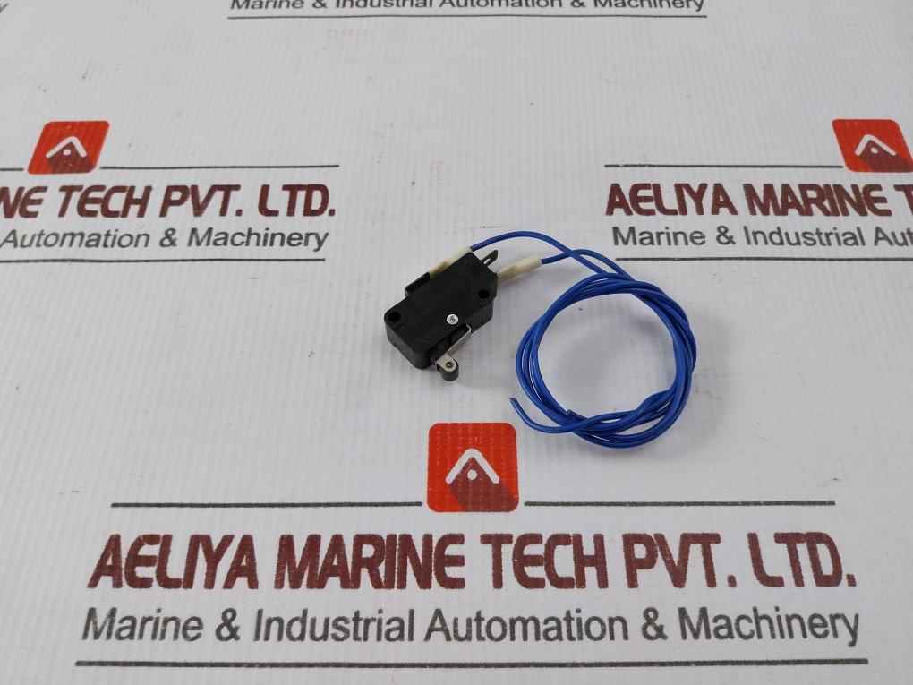 Lot Of 2x Omron D2mv-1l22-1c3 Miniature Basic Microswitch W/ Cable 125vac 1a