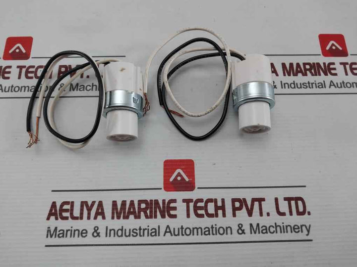 Lot Of 3X General Electric Alf-272-52 Lamp Holder 660W