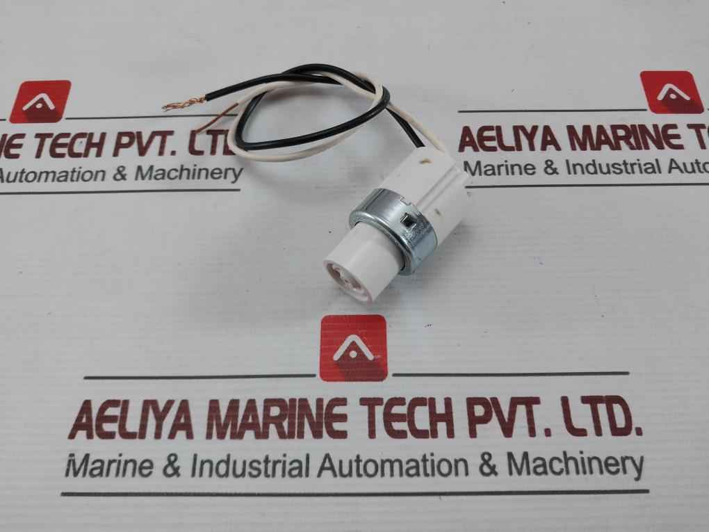 Lot Of 3X General Electric Alf-272-52 Lamp Holder 660W