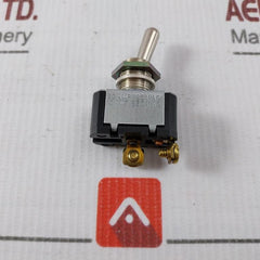 Lot of 4X EATON E10E120AS Single Power Toggle Switch 3/4 HP 250V AC
