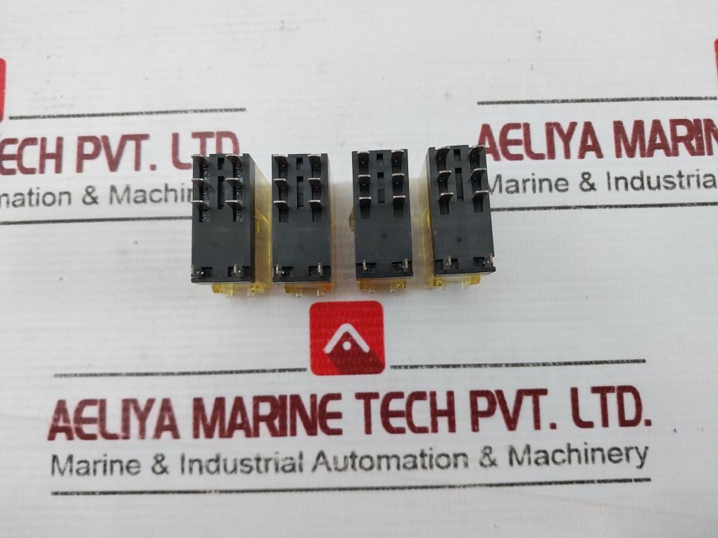 Lot Of 4X Idec Rj2S-cl-d24 Rj Slim General Purpose Relay Plug-in Dpdt 8A 24Vdc