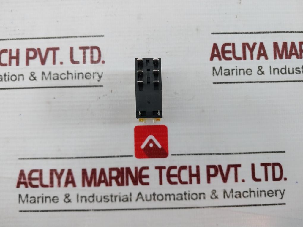 Lot Of 4X Idec Rj2S-cl-d24 Rj Slim General Purpose Relay Plug-in Dpdt 8A 24Vdc