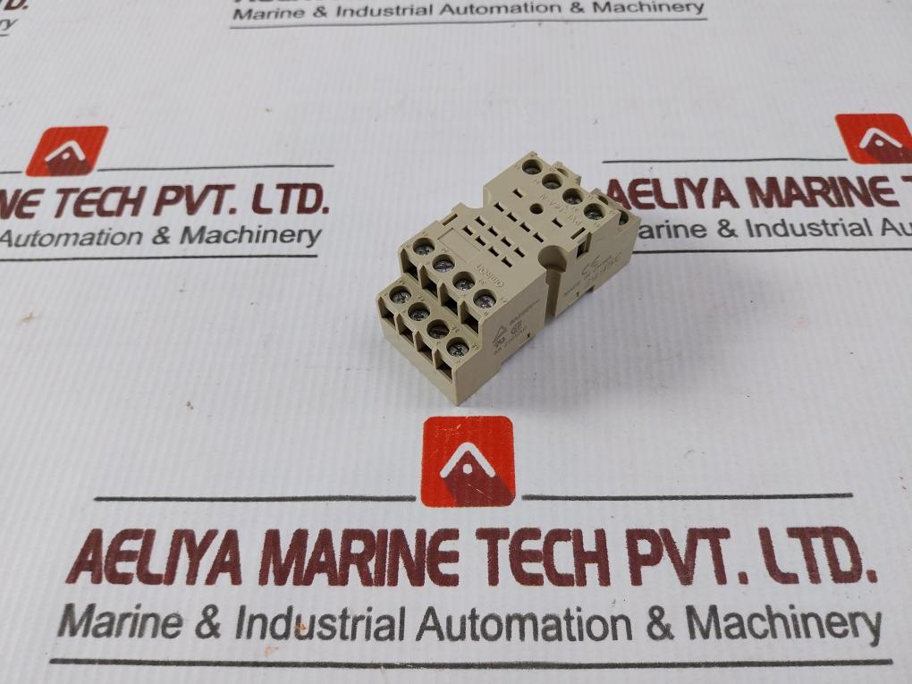 Lot Of 4X Omron Pyf-14A-N Relay Socket 5A 250Vac 2995C
