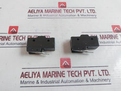Lot of 4X Omron Z-15GW21-B IP00 Snap Action Limit Switch 15A 250V~