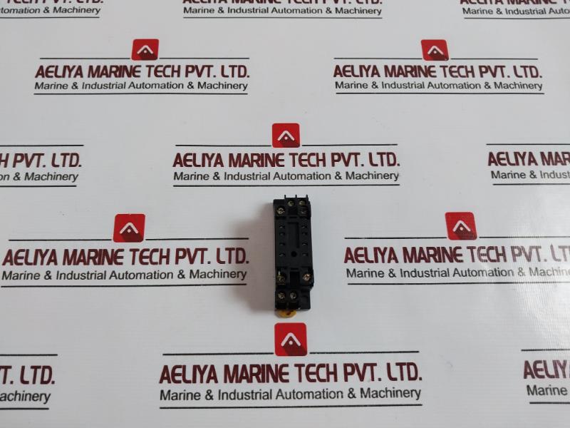 Lot Of 4x Omron Pyf08a-e Relay Base Socket Max 7a250v 5a250v 0837w2