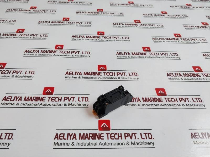 Lot Of 4x Omron Pyf08a-e Relay Base Socket Max 7a250v 5a250v 0837w2