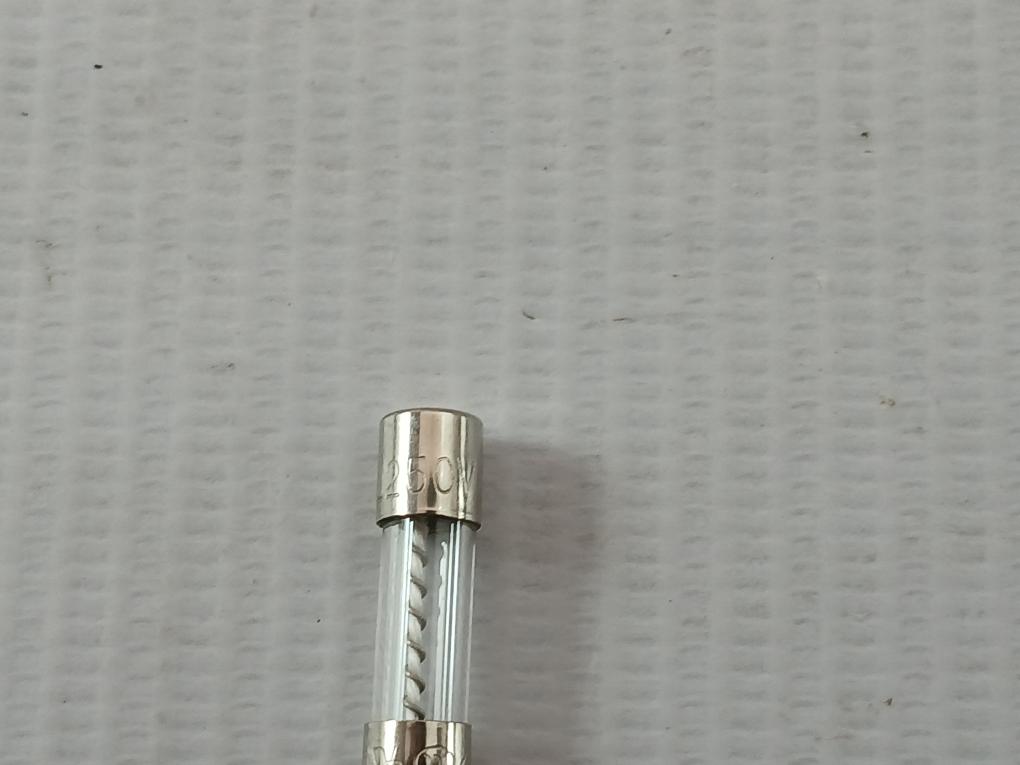 Lot Of 5X 800059 Littelfuse T5Al250V