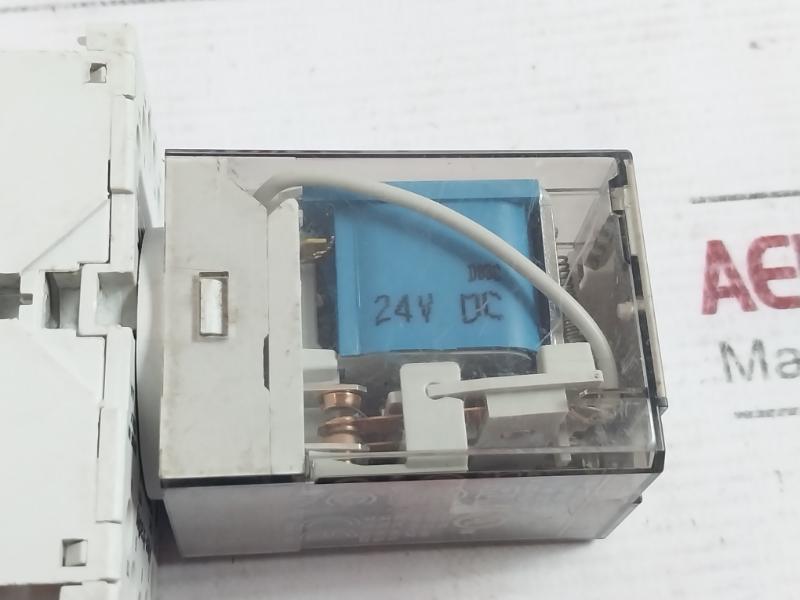 Lot Of 5X Allen-bradley 700-ha33Z24 Ser D Gp Tube Base Relay 24Vdc 10A 1Hp 240Vac