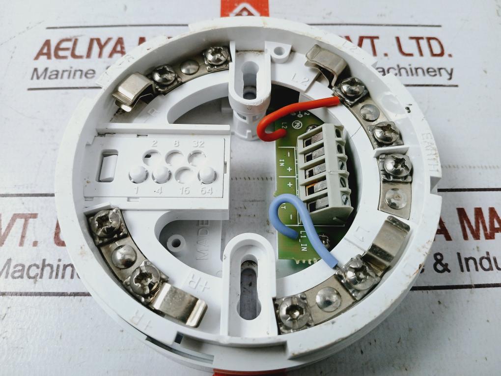 Lot of 5X Apollo 45681-286 MAR Marine Isolator Base 17 to 28VDC