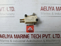 Lot of 5X Cherry D44X Pushbutton Micro Switch 10A 125-250VAC T85