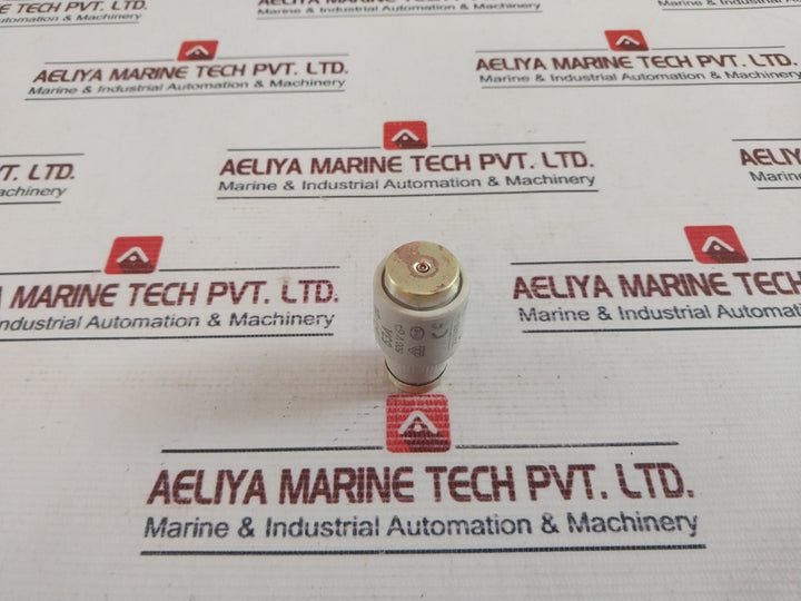 Lot of 11X ETI 002313403 Bottle Fuses 63A 500V GG-GL