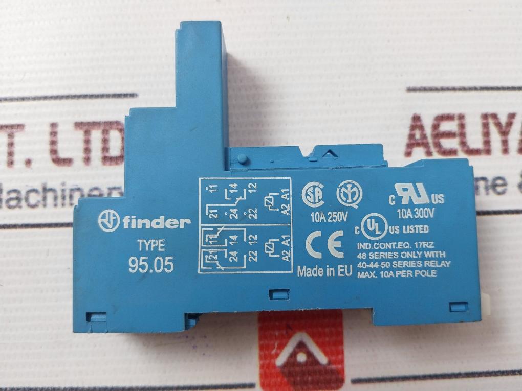 Lot of 5X FINDER Relay Socket 95.05