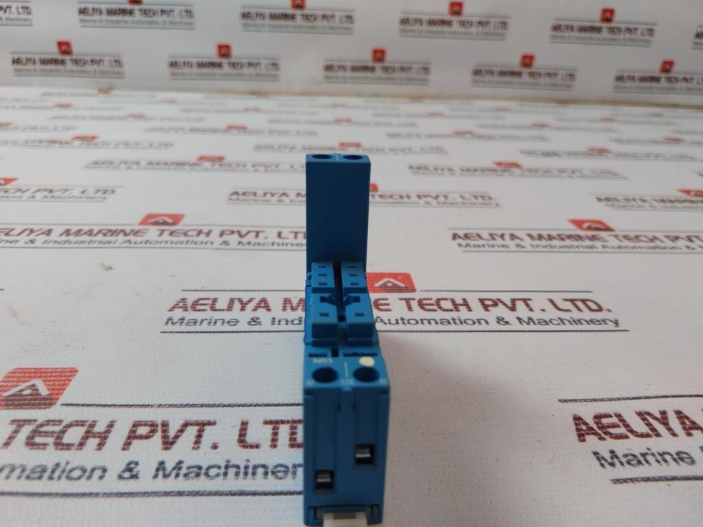 Lot of 5X FINDER Relay Socket 95.05