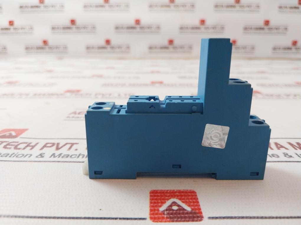 Lot of 5X FINDER Relay Socket 95.05