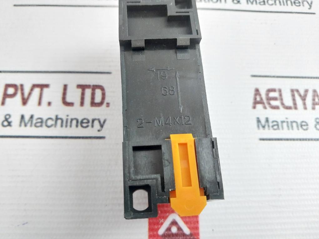 Lot of 5X Hongfa 13F-2Z-C1 Relay Socket