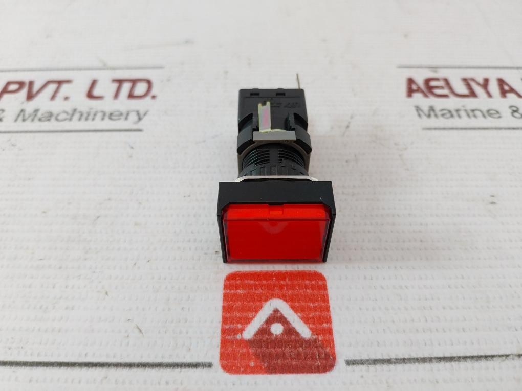 Lot Of 5X Idec La-t00 Pushbutton Contactor 82290726-119 28V Max Dc 24V