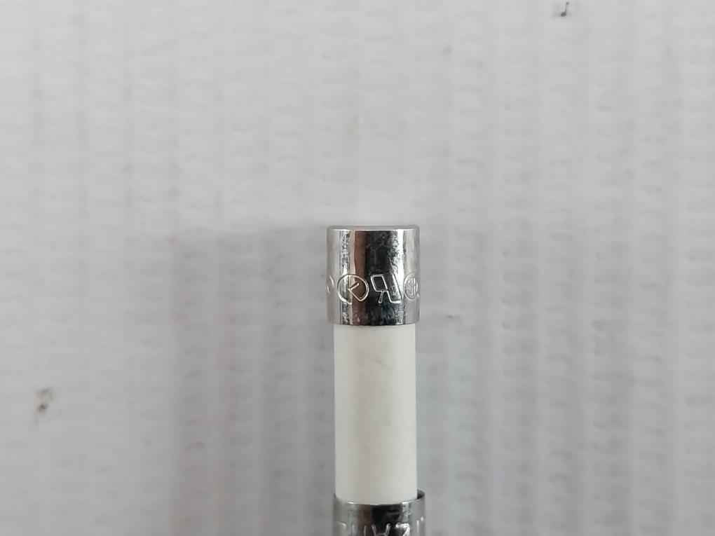 Lot Of 5X Littelfuse T2Ah250V P Ceramic Fuse 0215002.Vxp