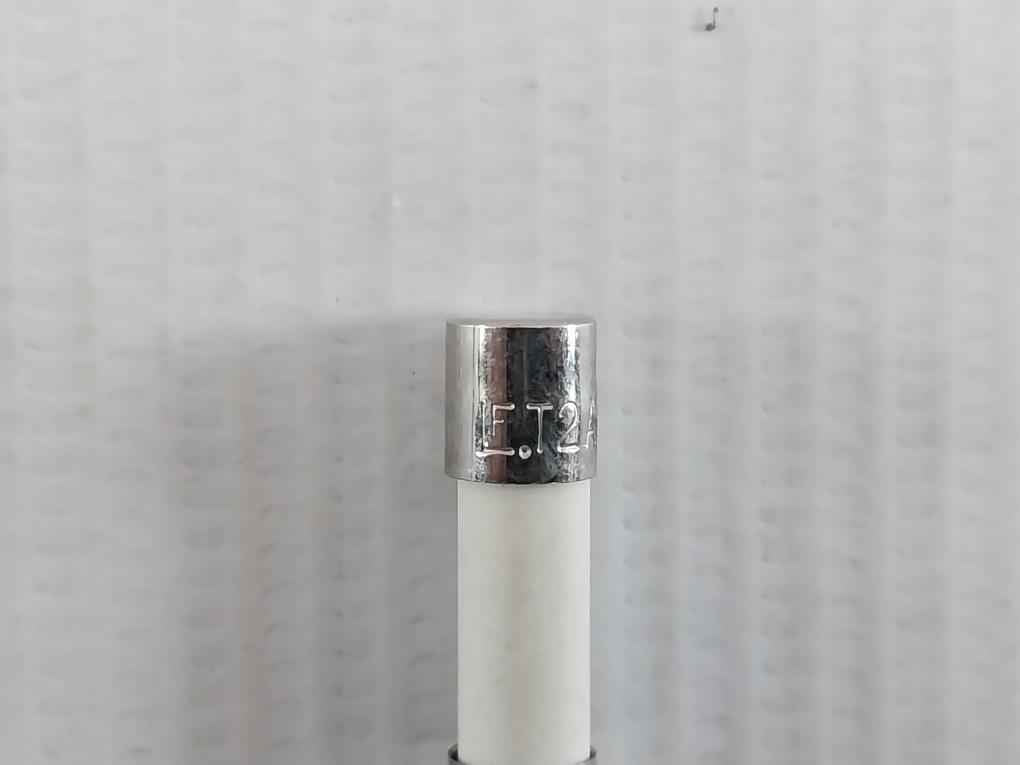 Lot Of 5X Littelfuse T2Ah250V P Ceramic Fuse 0215002.Vxp