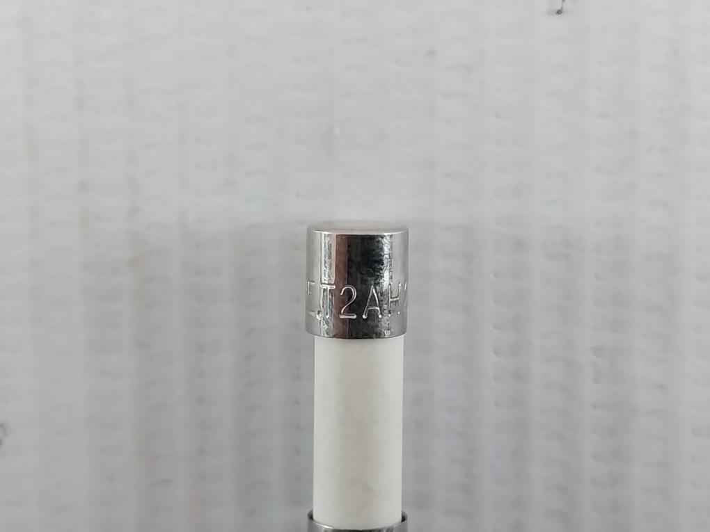 Lot Of 5X Littelfuse T2Ah250V P Ceramic Fuse 0215002.Vxp