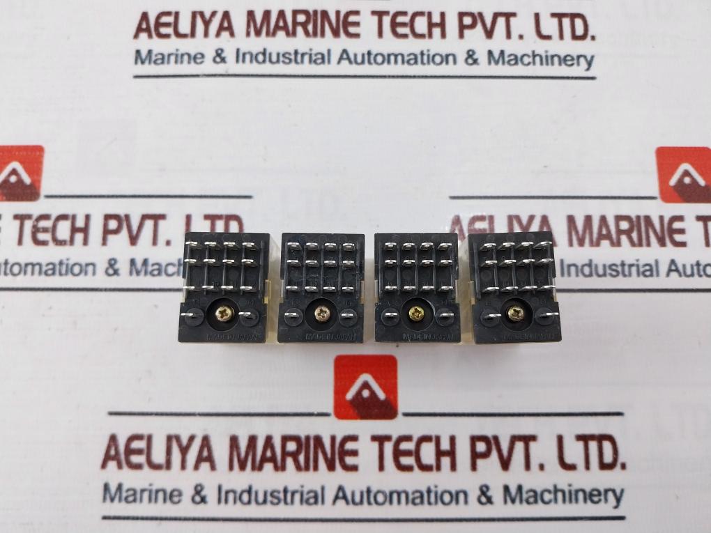 Lot of 4X Omron MY4 Relay 24Vdc