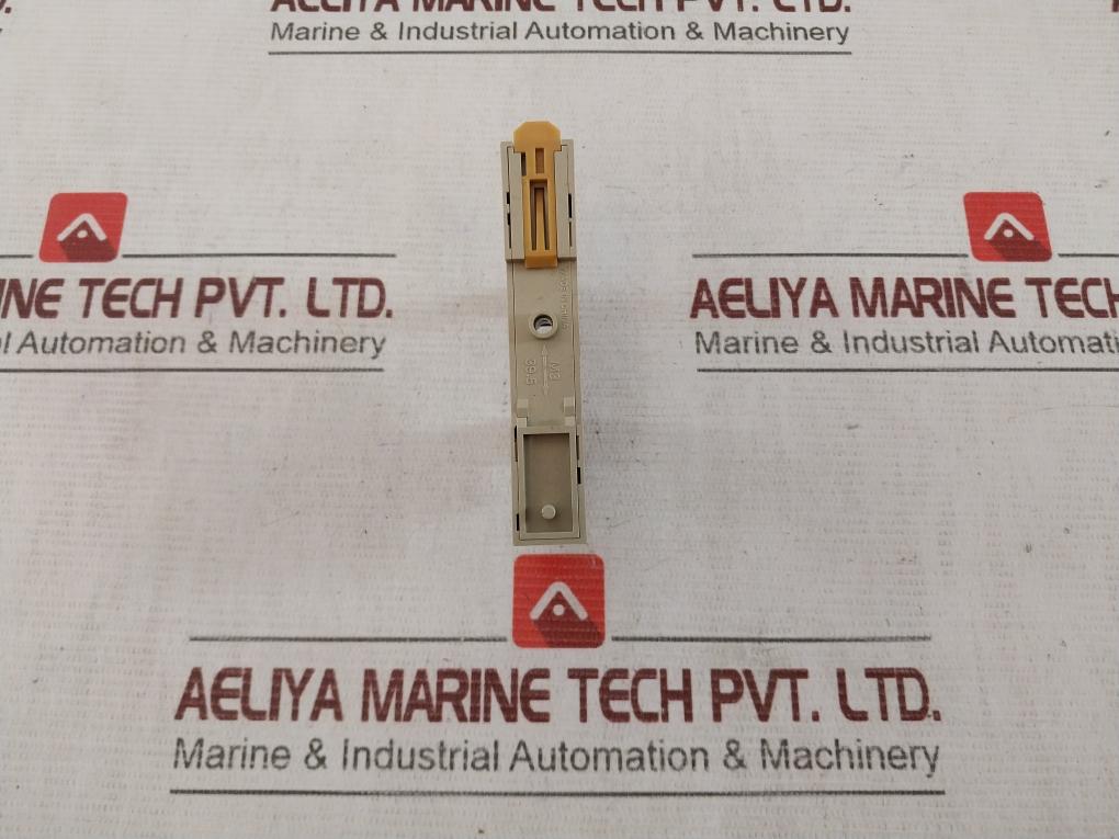 Lot Of 5X Omron P2Rf-05-e Relay Socket 10A 250V 2840Cx