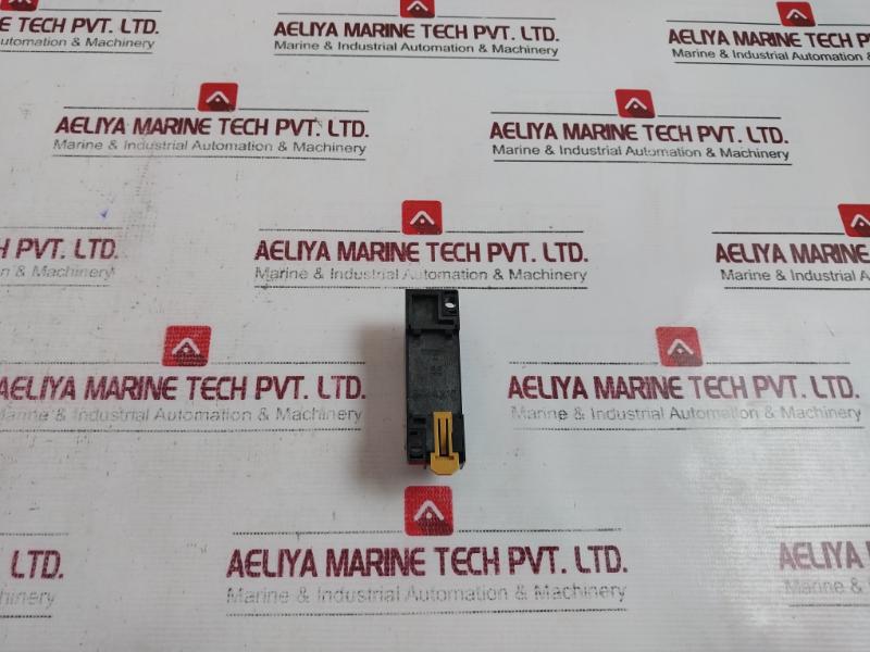 Lot Of 5X Omron Pyf08A-e Relay Socket Base 8-pin 7A 250Vac