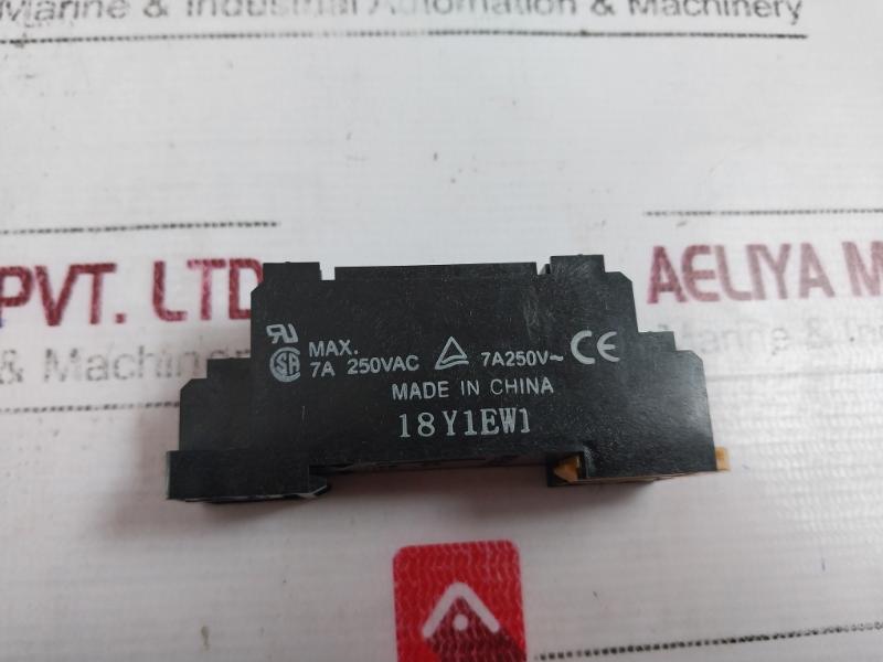 Lot Of 5X Omron Pyf08A-e Relay Socket Base 8-pin 7A 250Vac