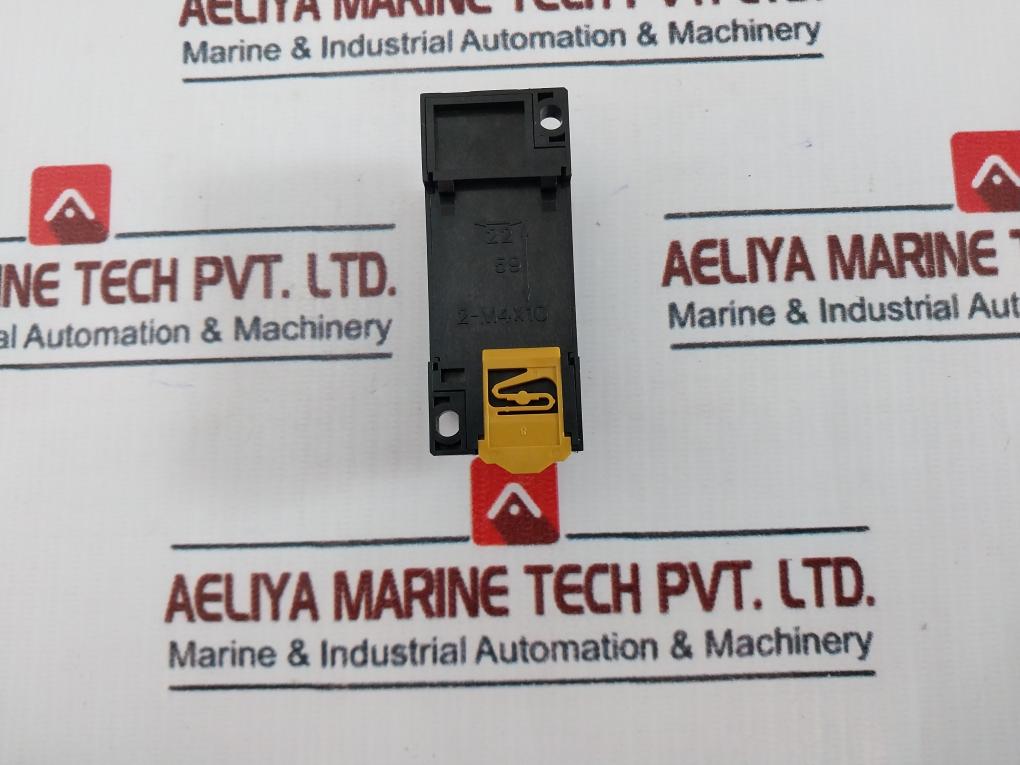 Lot Of 5X Omron Pyf11A Safety Relay Socket 250V 5A