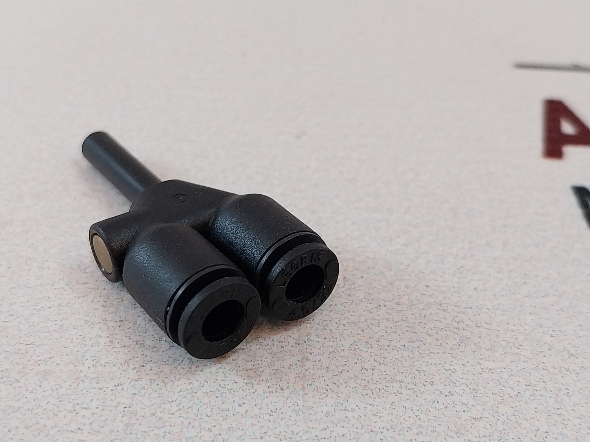 Lot Of 5X Parker 3142 04 00 Legris Plug-in Fittings Y Piece 4Mm X 4Mm