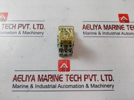 Lot of 6X IDEC RH3B-UL Relay with Base 10A 120VAC