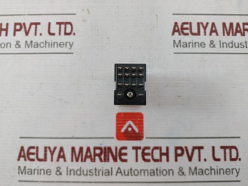 Lot Of 6X Omron My4N-d2 General Purpose Relay Iec255 3A 150Vac 5A 28V- Dc1