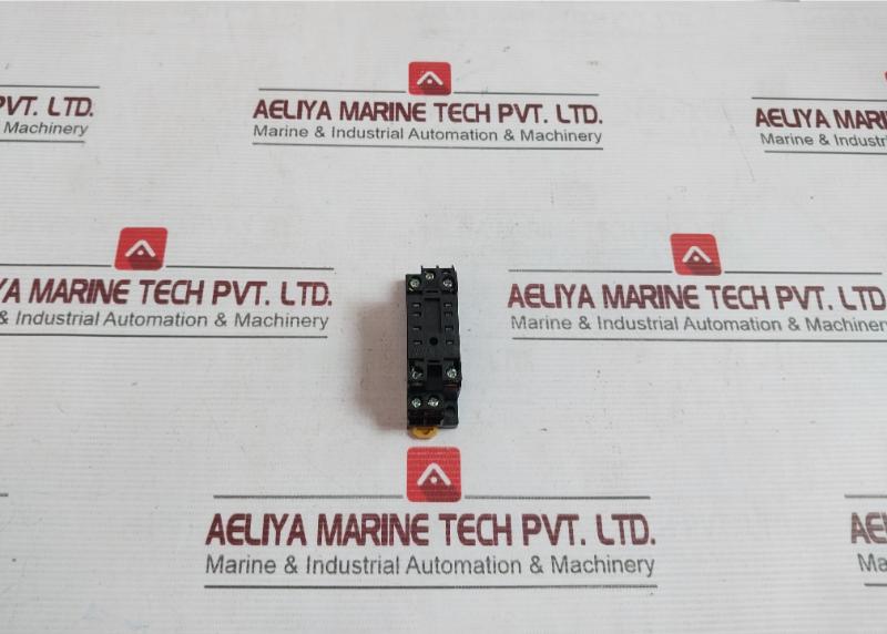 Lot Of 6X Omron Pyf08A-e Relay Socket 7A 250Vac