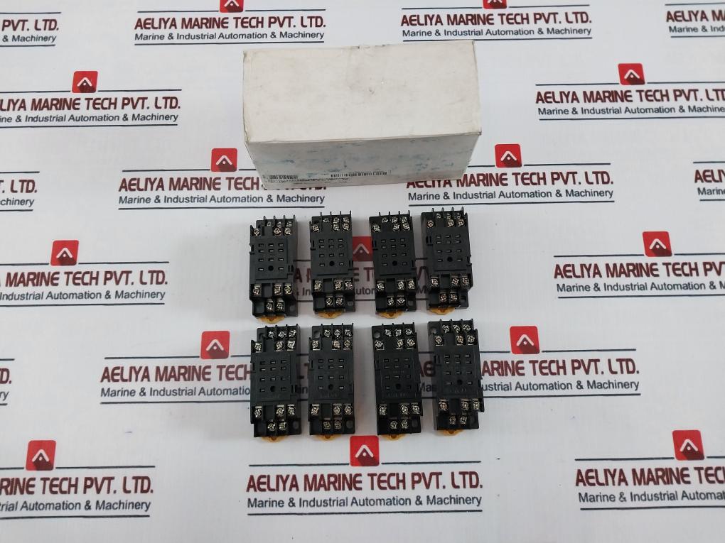 Lot Of 6X Omron Pyf11A Relay Socket 250V 5A 2-m4X10